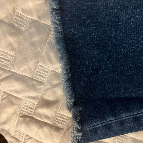 Johnny Was The Cropped Baby Boot Jeans Size 27 Embroidered - Picture 11 of 11